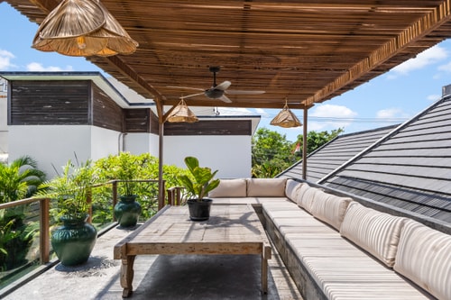 Abu - 5 Bedrooms with Pool and Rooftop in Berawa in Canggu, Bali — image 8