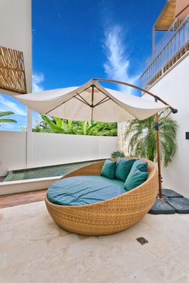 Luxury Canggu 1BR Suite | Sunkissed Pool & Sofabed in Canggu, Bali — image 16