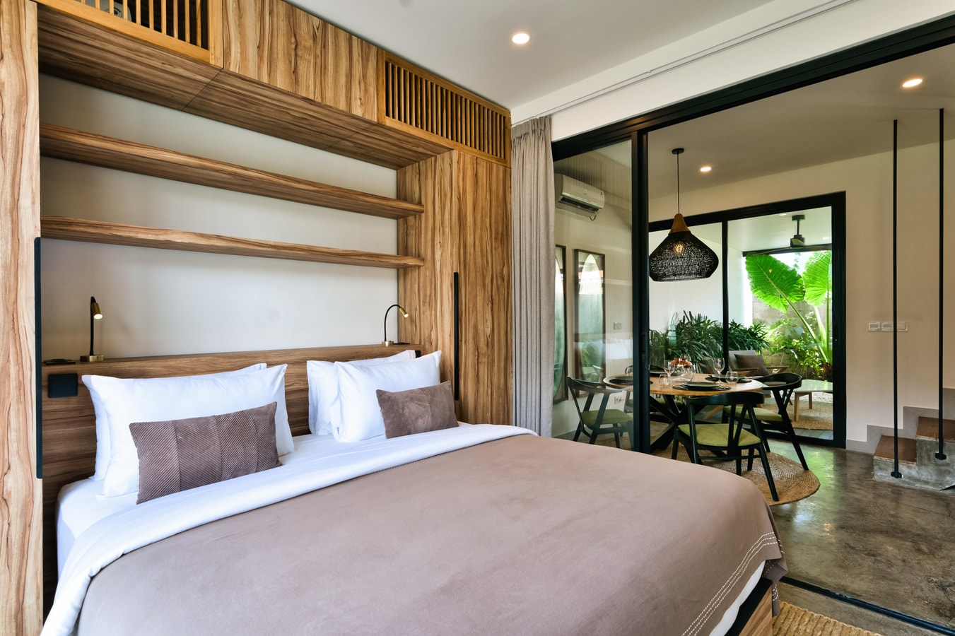 Berawa Townhouse 5 - Pool and Rooftop Jacuzzi in Canggu, Bali — image 19