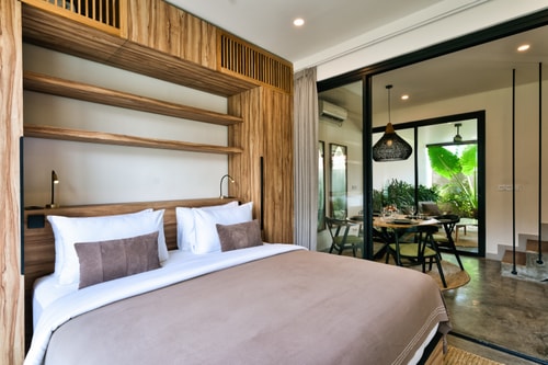 Berawa Townhouse 5 - Pool and Rooftop Jacuzzi in Canggu, Bali — image 18