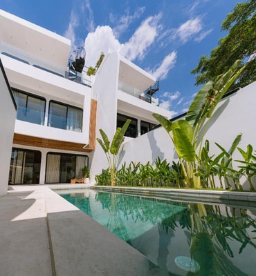 3BR Seaside Villa with Pool & Panoramic Views in Canggu, Bali — image 2