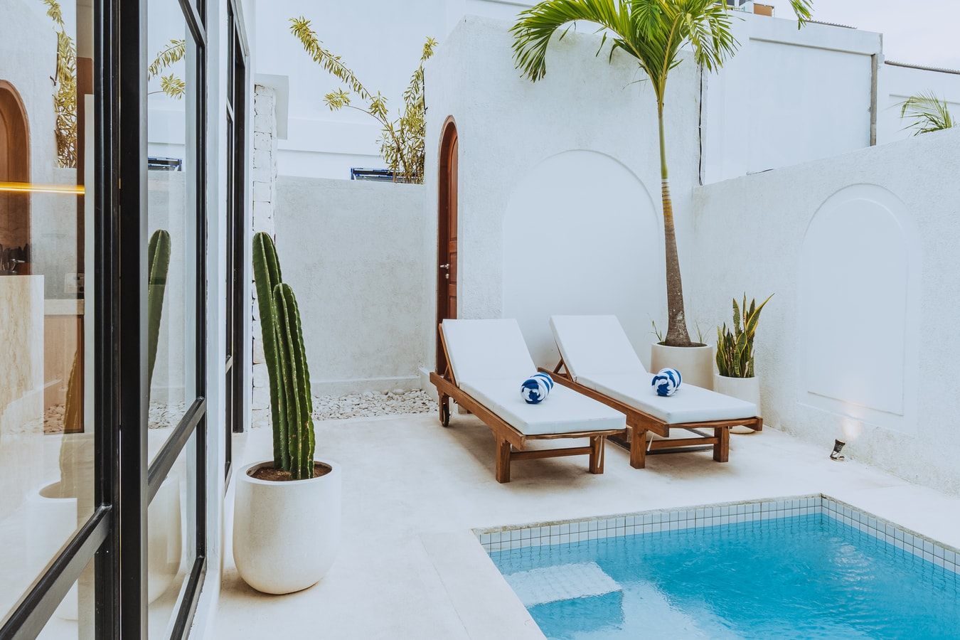 1BR Mediterranean Central Canggu Stay | Sleek Pool in Canggu, Bali — image 5