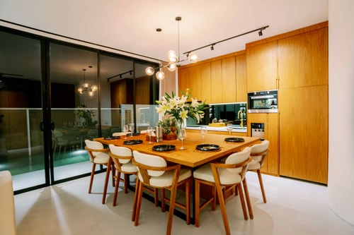 3BR Luxury Villa w/ Beach access in Canggu, Bali — image 2