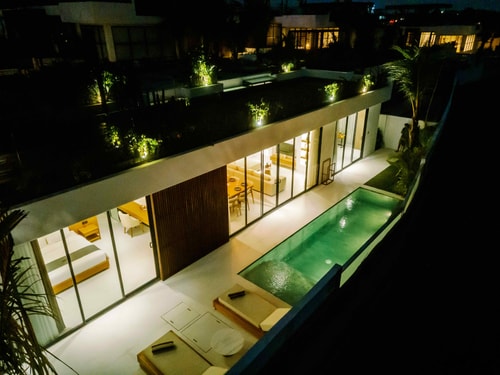 3BR Luxury Villa w/ Beach access in Canggu, Bali — image 14