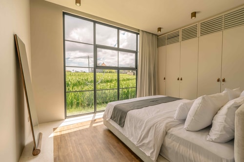 Canggu Elegant 2BR Villa w/ Ricefield View & Pool in Canggu, Bali — image 4