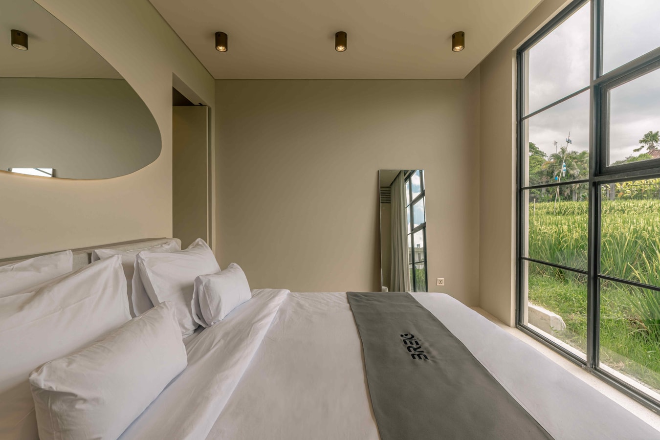 Canggu Elegant 2BR Villa w/ Paddies & Private Pool in Canggu, Bali — image 13