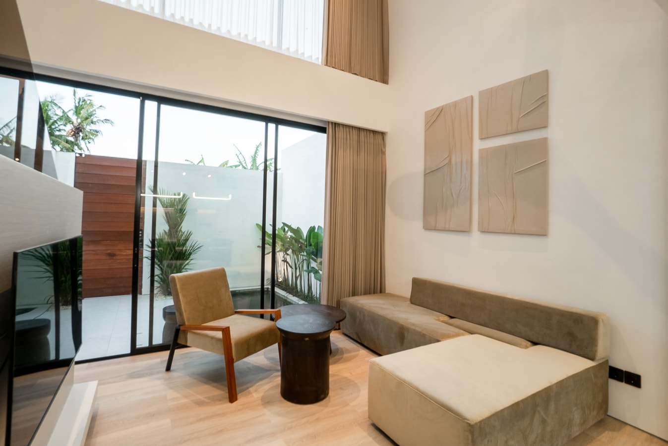 Canggu Modern Tropical 2BR Villa - Plunge Pool in Canggu, Bali — image 11