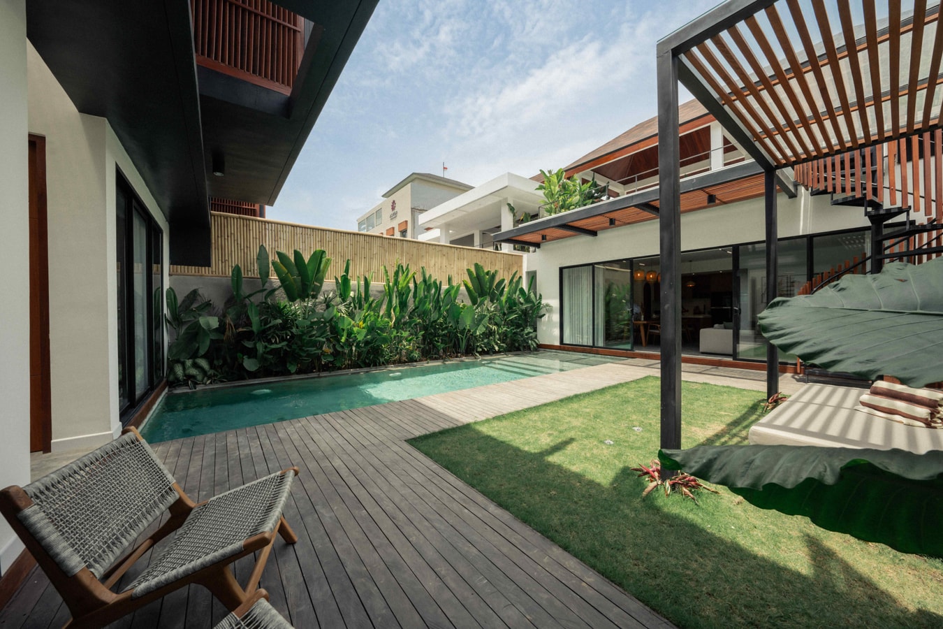 Canggu 4BR Modern Tropical VIlla w/ Pool & Rooftop in Canggu, Bali — image 17