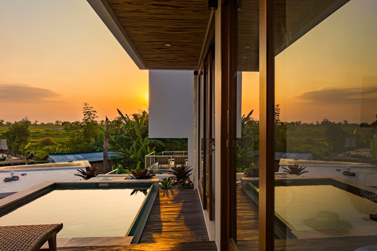 1BR Sunset Deck Canggu Apart | Pool, Near Cafés in Canggu, Bali — image 7