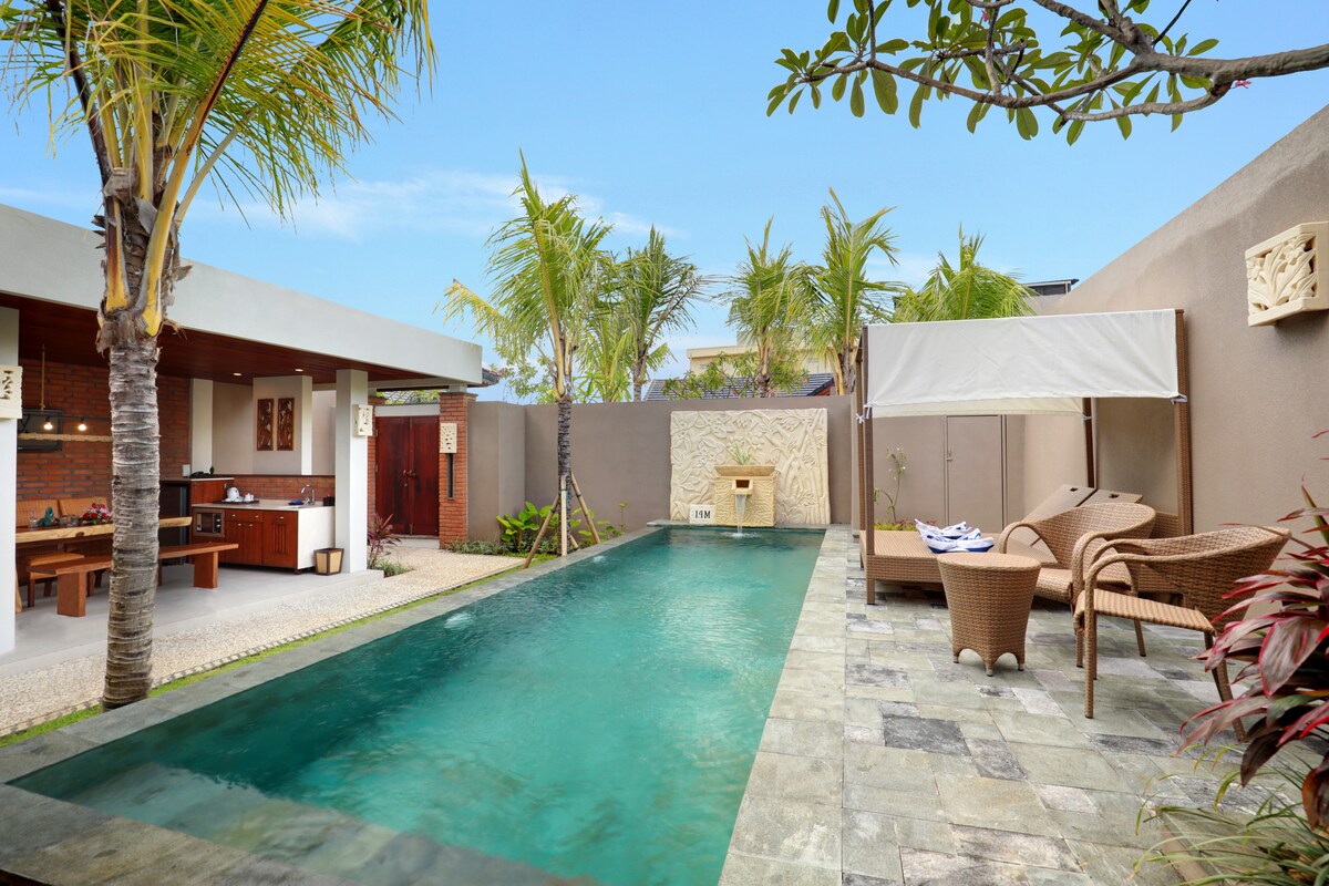 Exotic Modern Escape 1 Bedroom Private Villa in Jimbaran — image 11