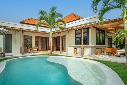 3BR Luxury Villa | Near Desa Kitsuné & Pool in Canggu, Bali — image 1