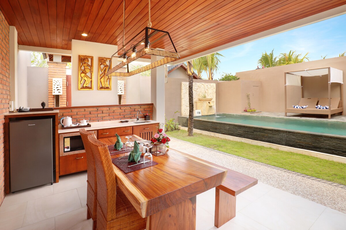Tropical Garden Suite 1 Bedroom Private Villa in Jimbaran — image 1