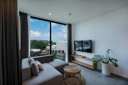 SM 408 - Studio with Ocean-View Balcony, Canggu in Canggu, Bali — image 4