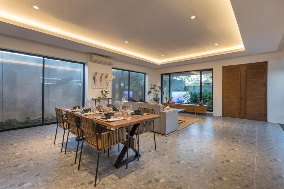 Superb Modern Haven 4 Bedroom Private Villa in Canggu