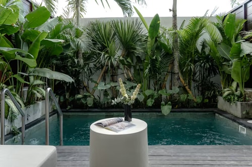 2BR Near Batu Belig Beach Villa | Pool & Work-Hub in Canggu, Bali — image 16