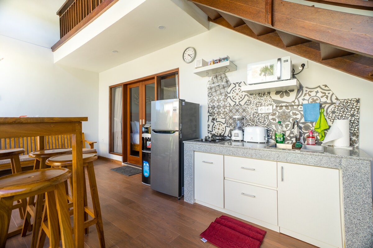 Cheerful Plunge Pool Hideaway 2 Bedroom Private Villa in Canggu — image 3