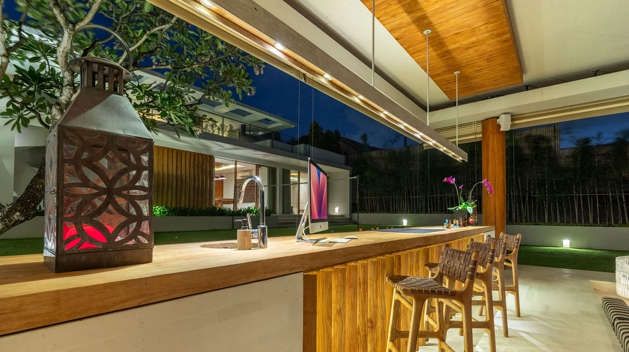 Stylish 5-Bedroom Designer Villa with Rooftop Jacuzzi & Rice Field Views in Canggu – BVI1657 — image 12
