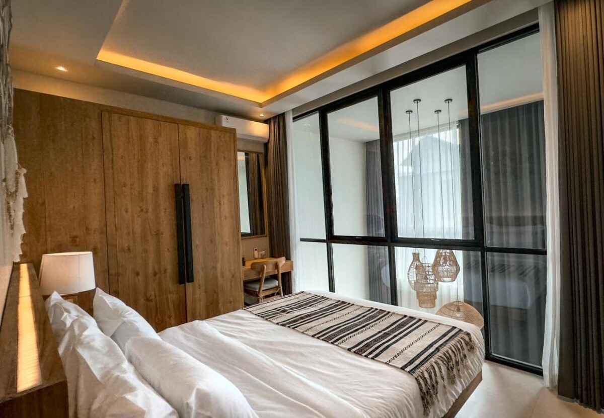 Walkable Hotspot Haven 3 Bedroom Private Villa in Canggu — image 8