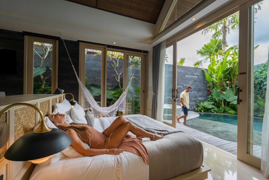 Romantic Tropical Nook 1 Bedroom Private Villa in Canggu — image 7