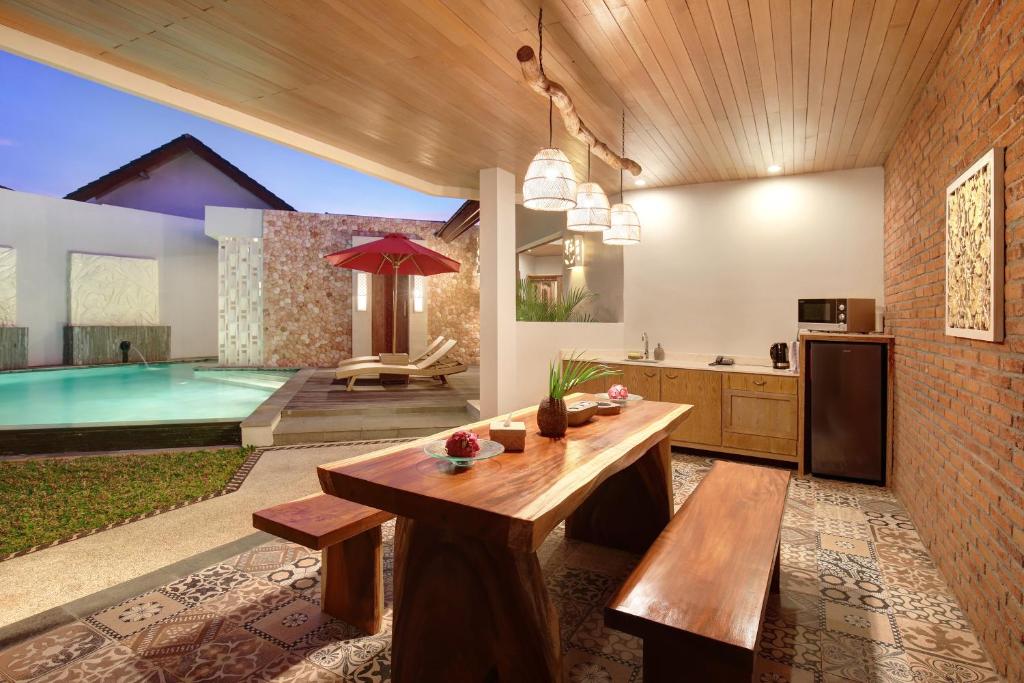 Brand New Luxe 1 Bedroom Private Villa in Jimbaran — image 1