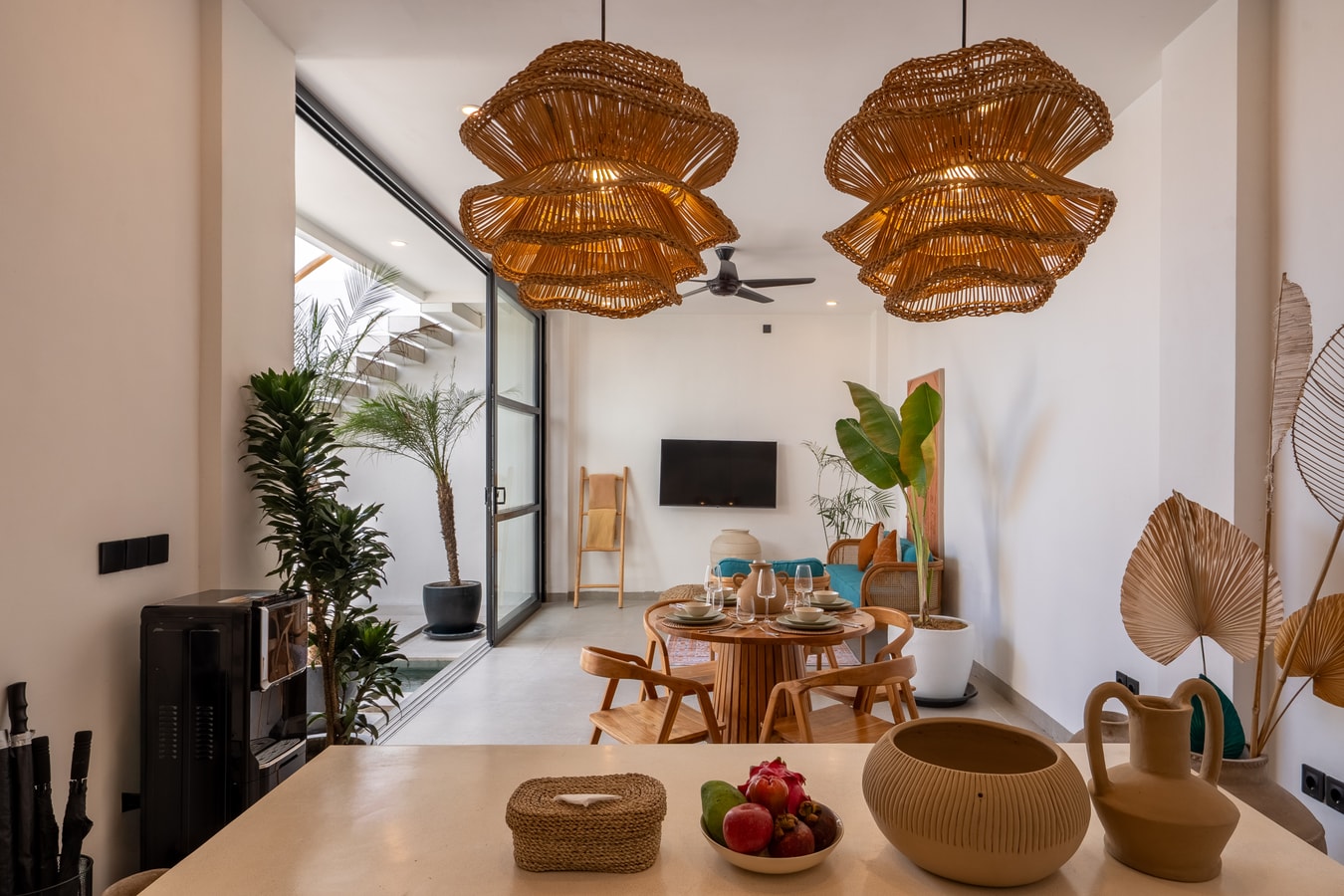Enaya - Pool, Rooftop Villa, Near Pererenan Beach in Canggu, Bali — image 19