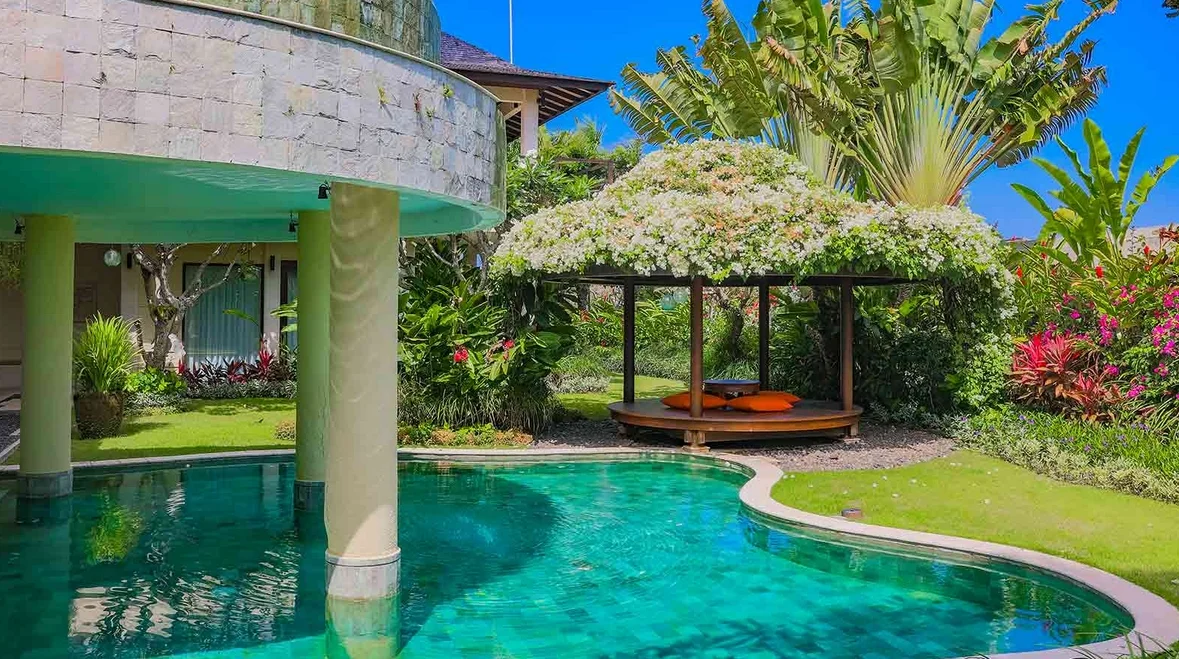 6-Bedroom Cliffside Villa with 2 Pools, Gym & Ocean Views – Near Pandawa Beach – BVI1072 — image 5