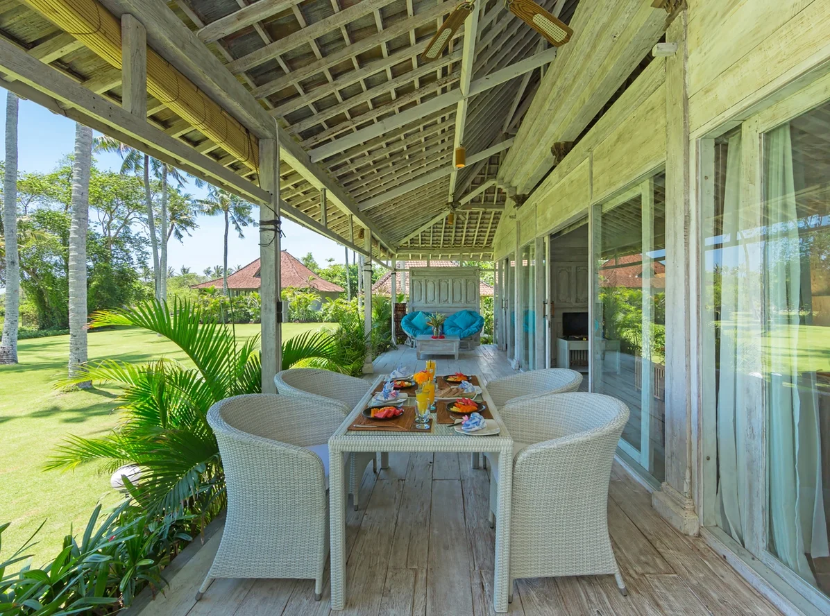 6-Bedroom Oceanfront Estate – Steps to Echo Beach, Canggu – BVI4233 — image 12
