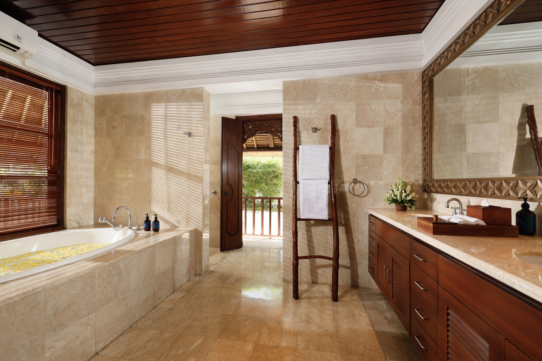 Villa Danis Jimbaran ~ Asia Holiday Retreats, Luxury Villas. Handpicked by Experts — image 15