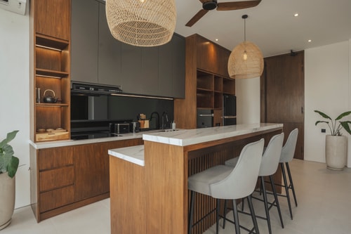 Luxurious 4BR Beachfront Canggu Villa w/ Pool in Canggu, Bali — image 4