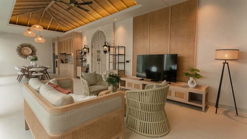 Deneva 8 - Bathtub & Pool Villa, Near Berawa Beach in Canggu, Bali — image 4