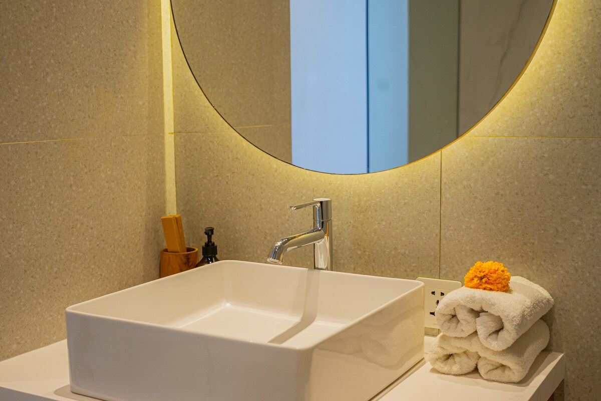 Central Tropical Hideaway 3 Bedroom Private Villa in Canggu — image 14