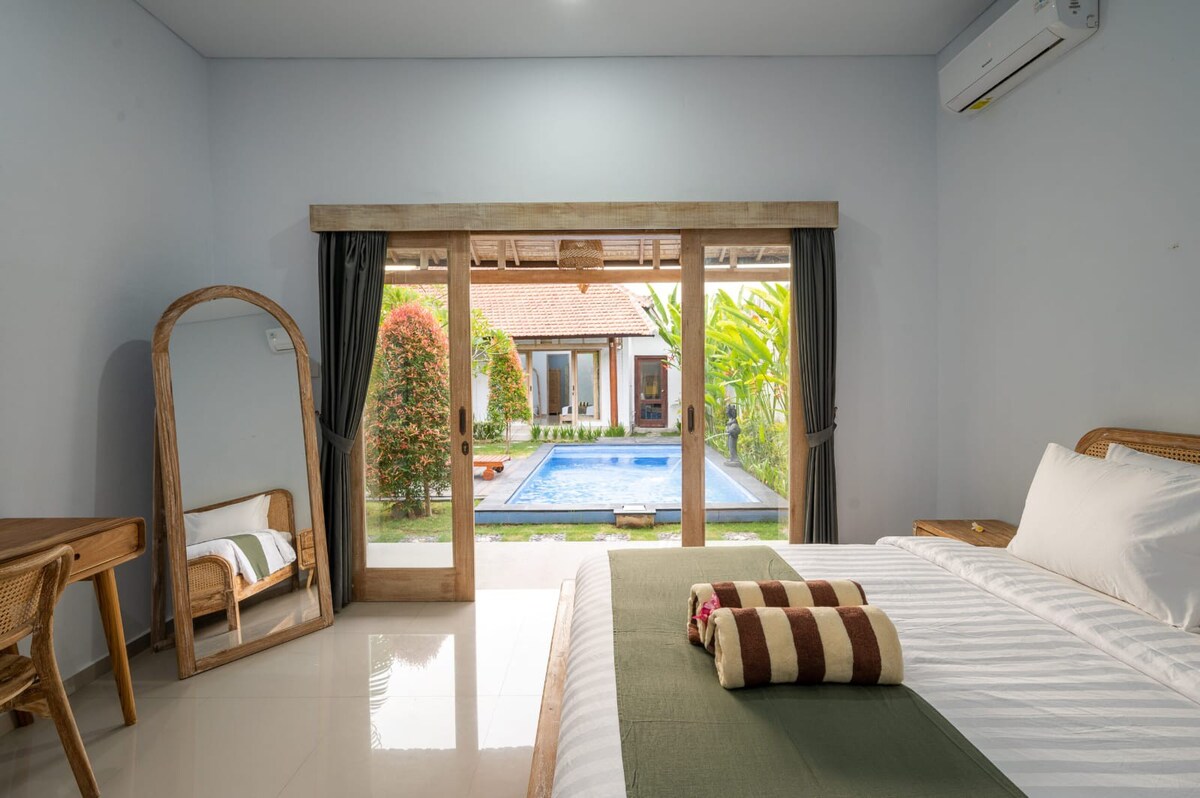 Serene Tropical Retreat 3 Bedroom Private Villa in Canggu