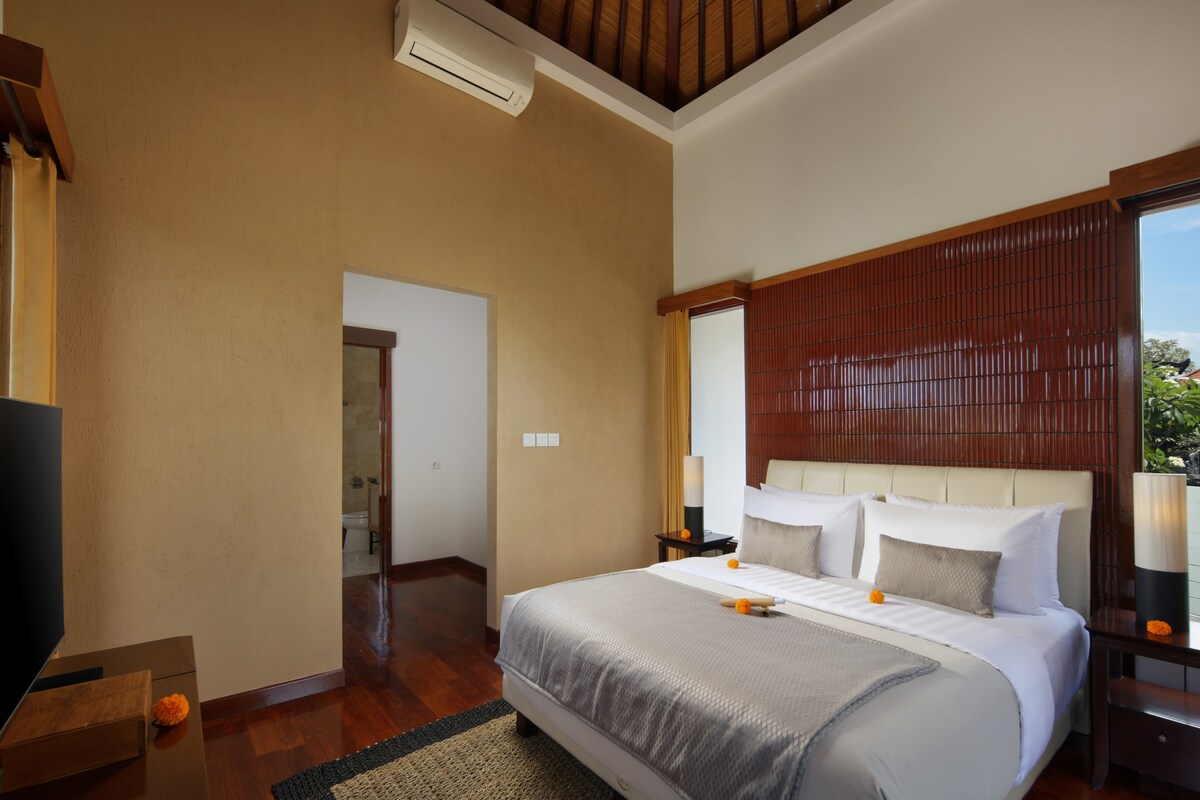 Homely Surf Sanctuary 3 Bedroom Private Villa in Canggu — image 7