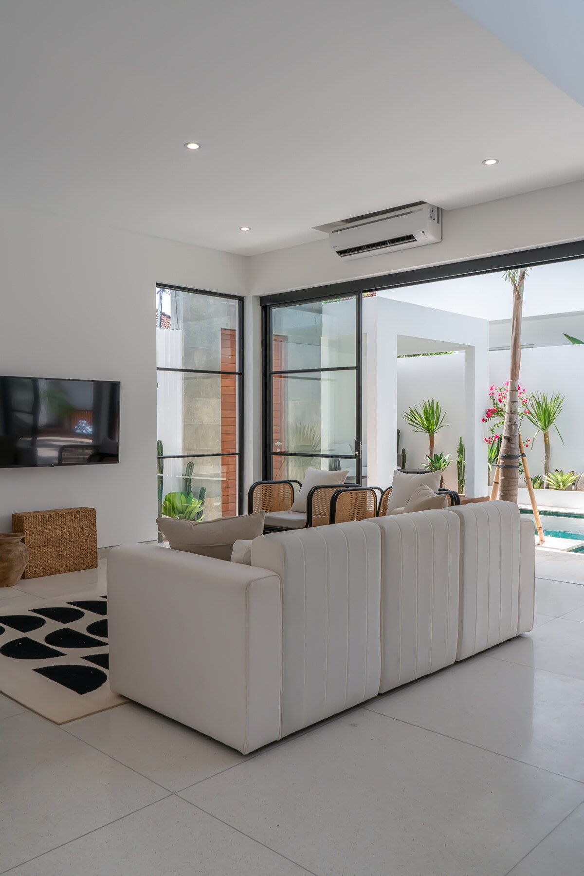 Casa Embra — 4BR Villa Rental in Canggu — image 4