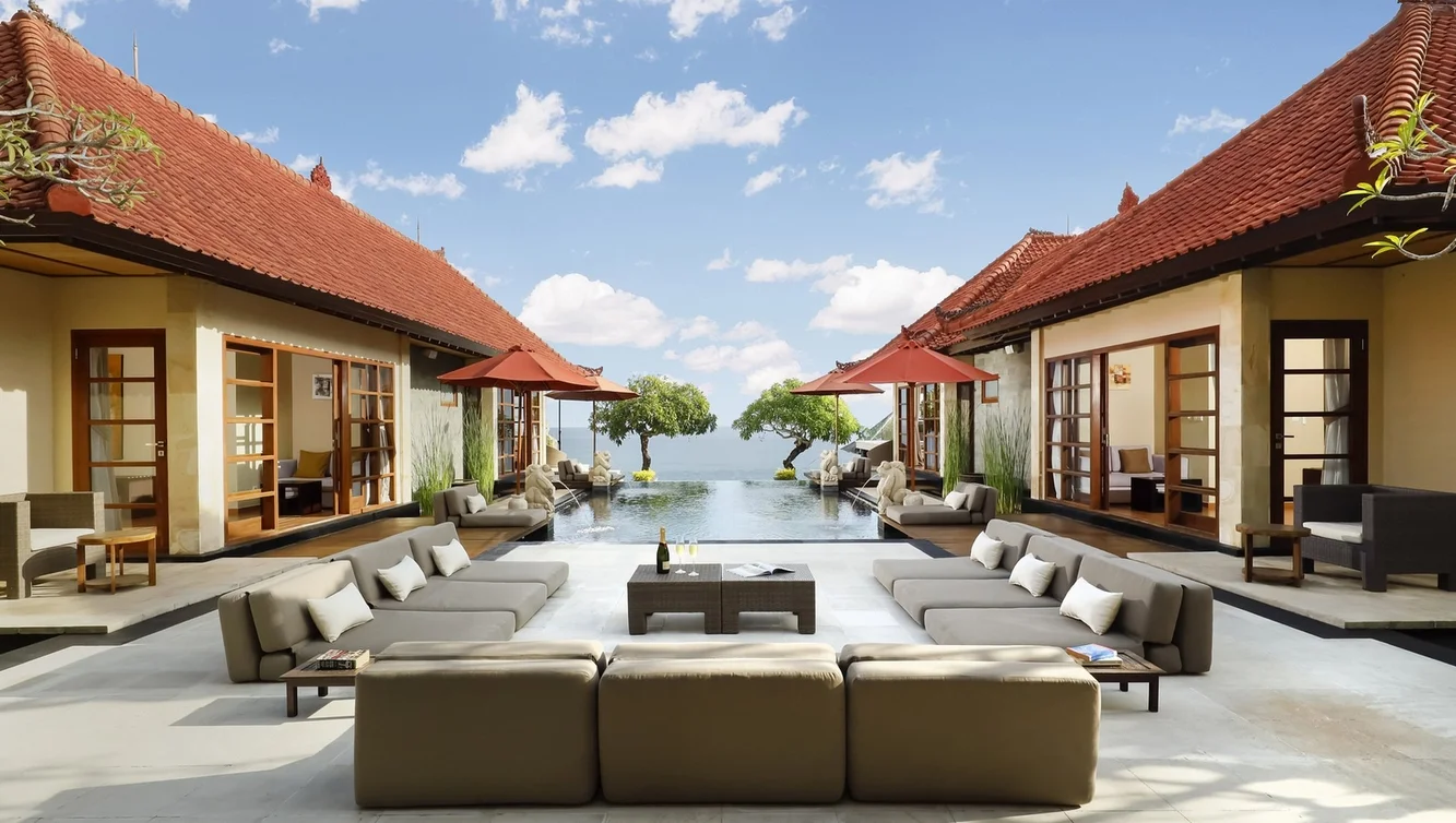 7BR Luxury Cliffside Villa with Ocean View in Uluwatu — image 6