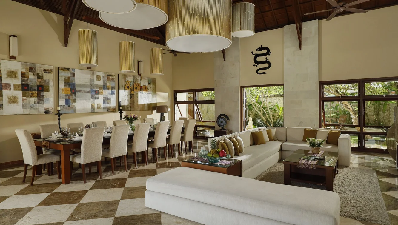 7BR Luxury Cliffside Villa with Ocean View in Uluwatu — image 10