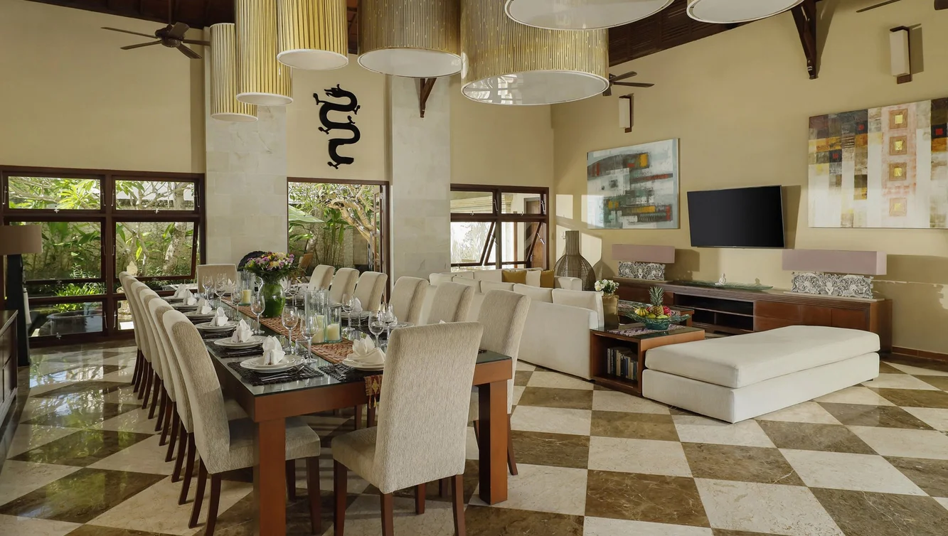 7BR Luxury Cliffside Villa with Ocean View in Uluwatu — image 11