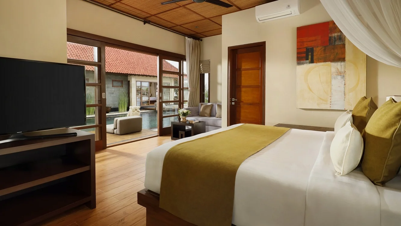 7BR Luxury Cliffside Villa with Ocean View in Uluwatu — image 14