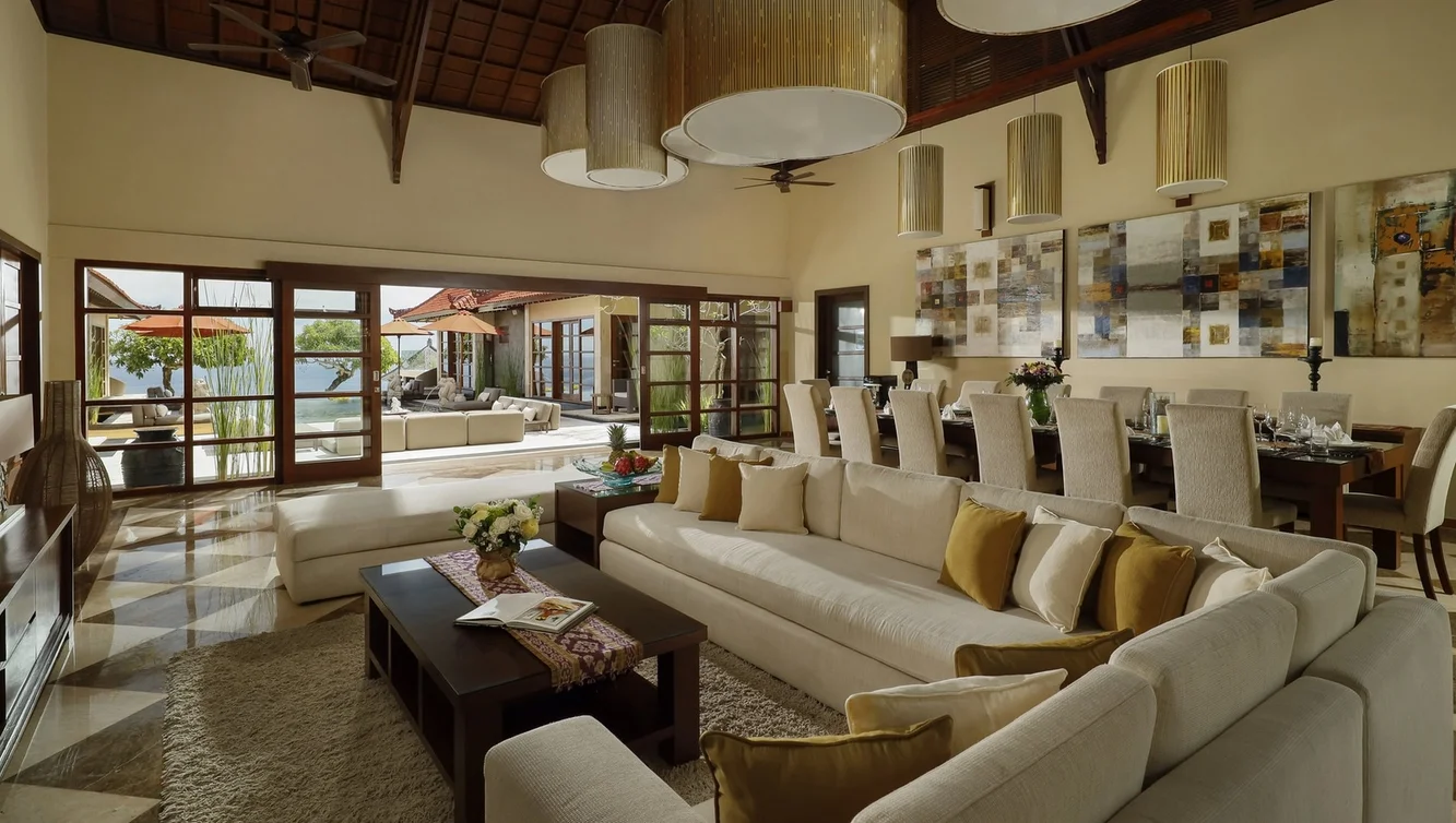 7BR Luxury Cliffside Villa with Ocean View in Uluwatu — image 9