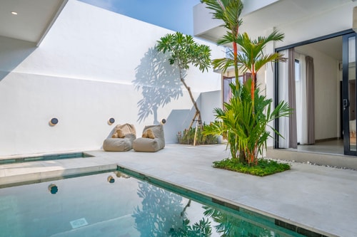 Modern Canggu 2BR Tropical Villa | Pool & Rooftop in Canggu, Bali — image 10