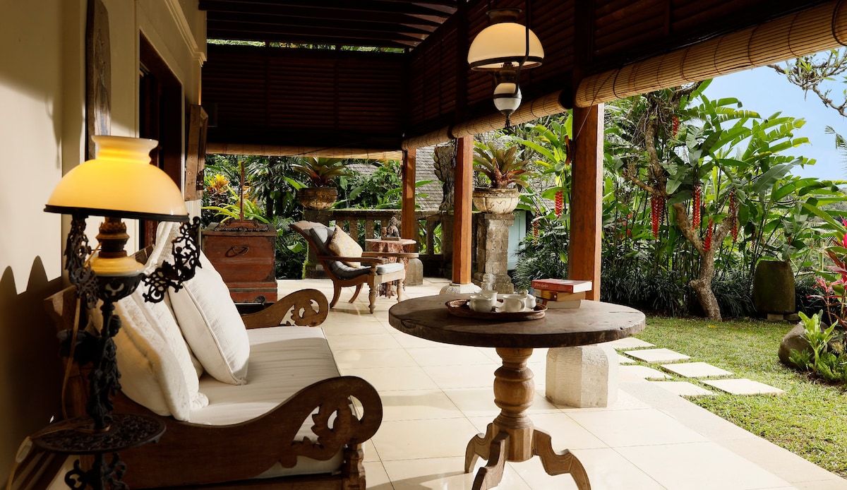 Traditional Infinity Sanctuary 3 Bedroom Private Villa in Ubud — image 4