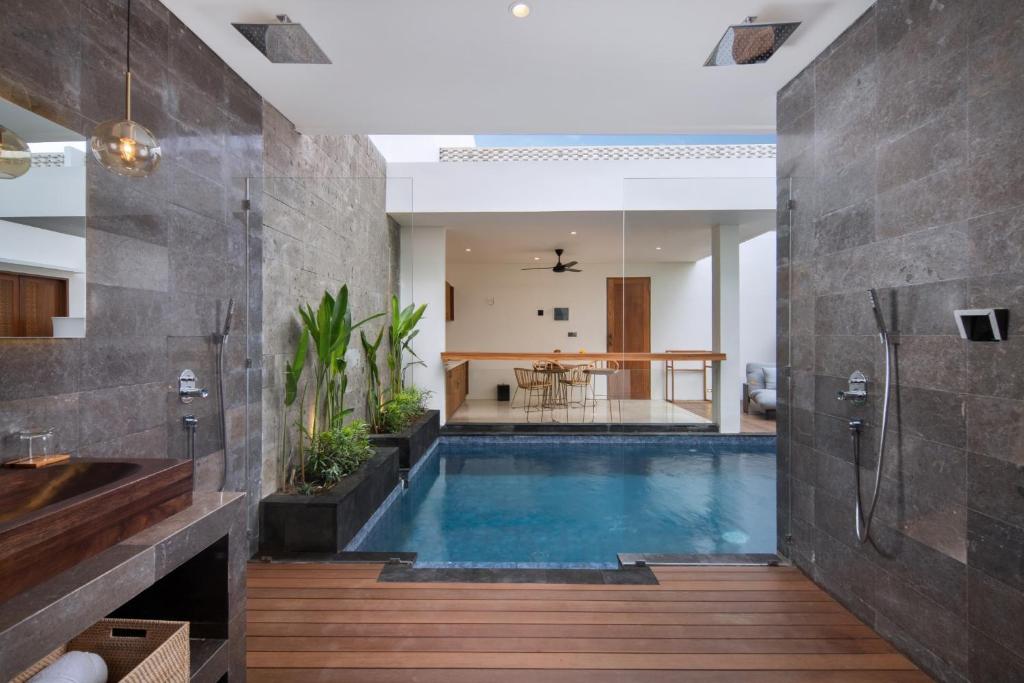 Cozy Tropical Nook 1 Bedroom Private Villa in Canggu — image 9