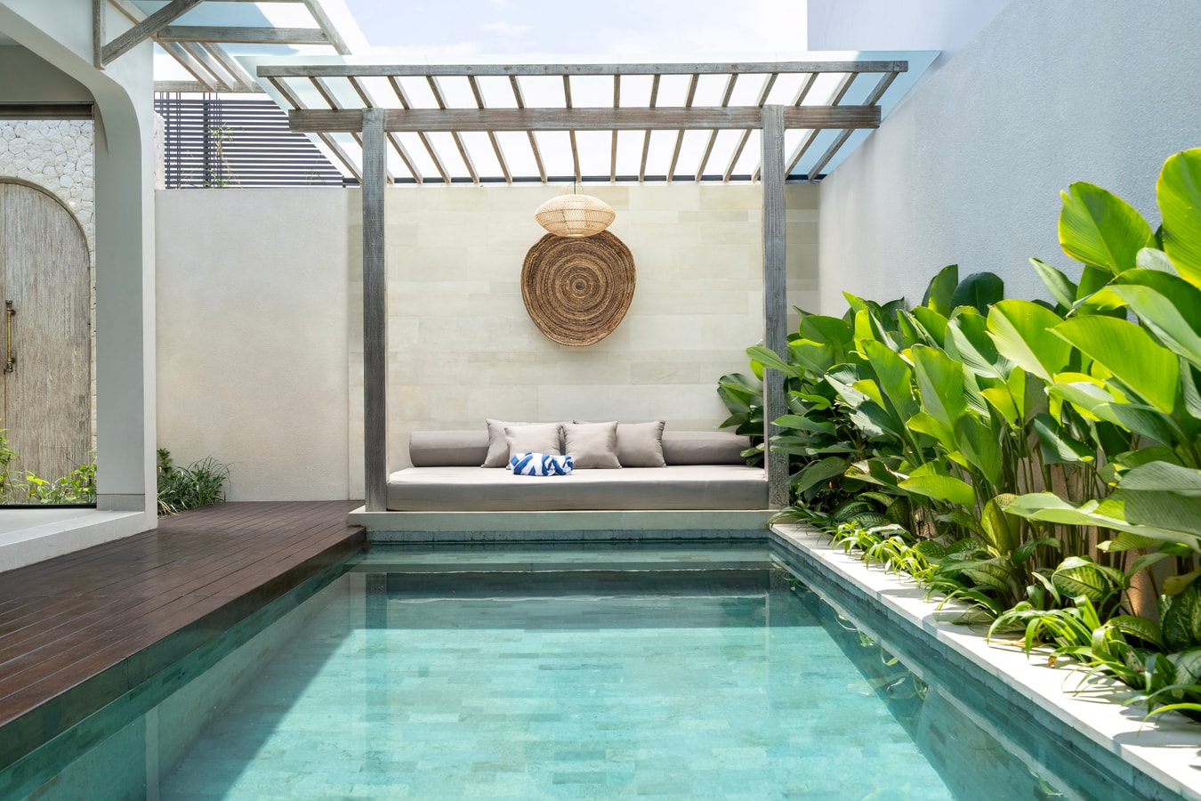1BR Canggu Villa | Pool & Bathtub, Near Cafés in Canggu, Bali — image 15