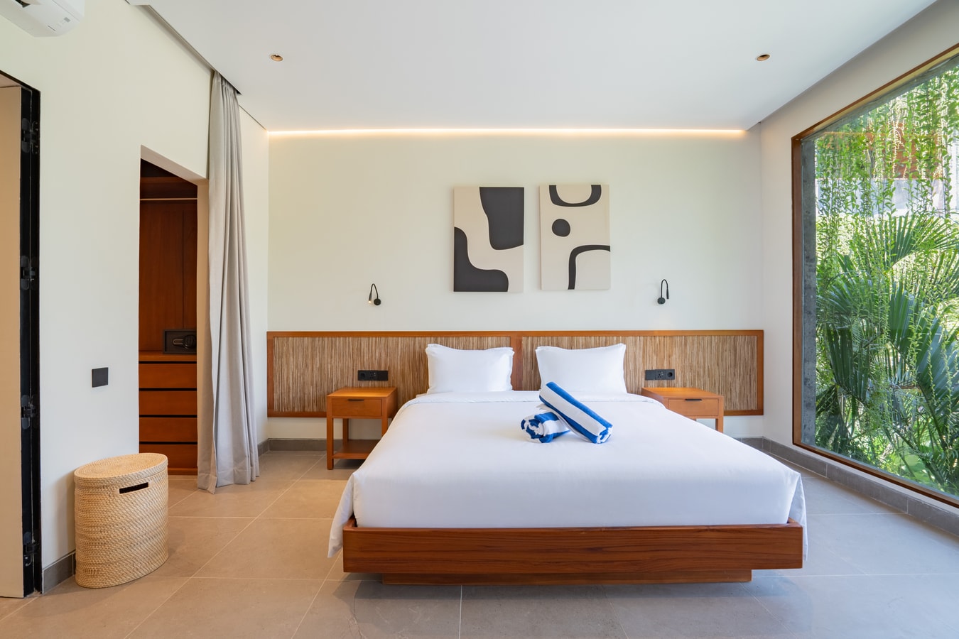 Studio Lagoon View in Ubud, Bali — image 15