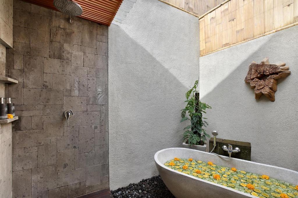 Jungle Nature Nook 1 Bedroom Cottage in Ubud — image 6