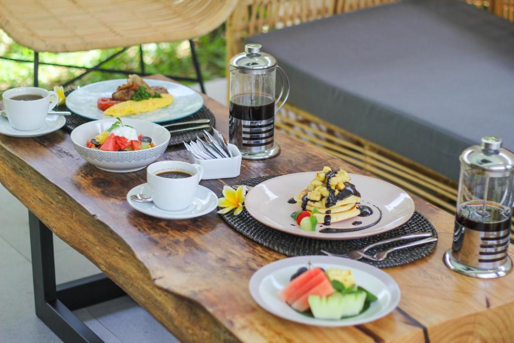 Steps From Surf 1 Bedroom Private Villa in Canggu — image 8