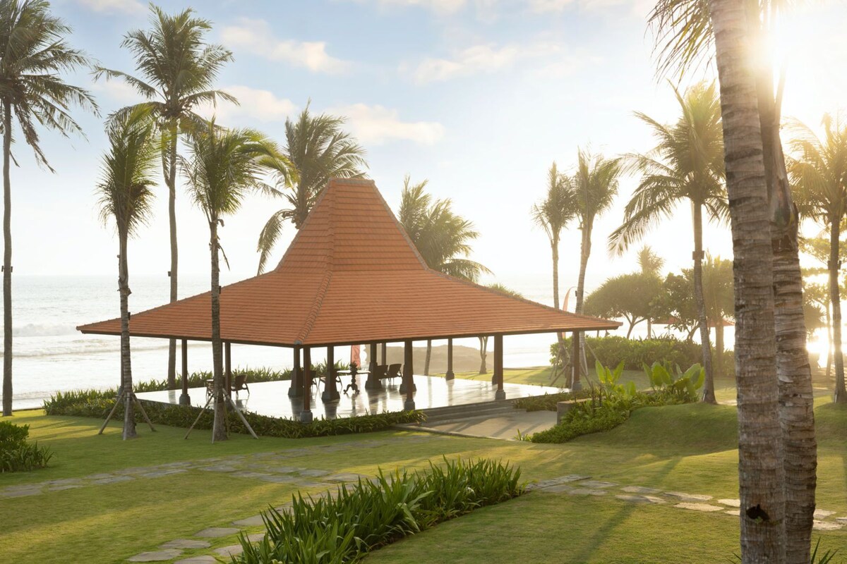 Secluded Coastal Hideaway 3 Bedroom Private Villa in Tabanan — image 6