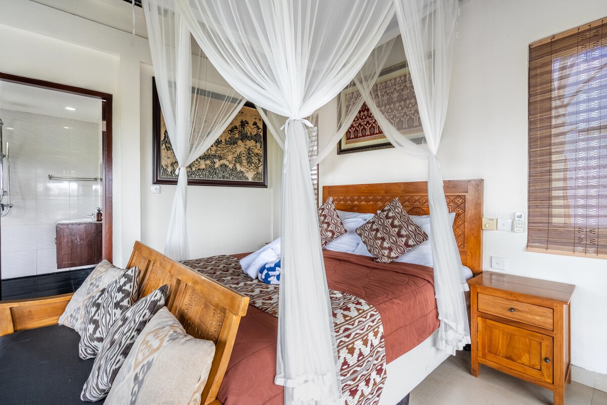 Breathtaking Valley Vista 2 Bedroom Private Villa in Ubud — image 7