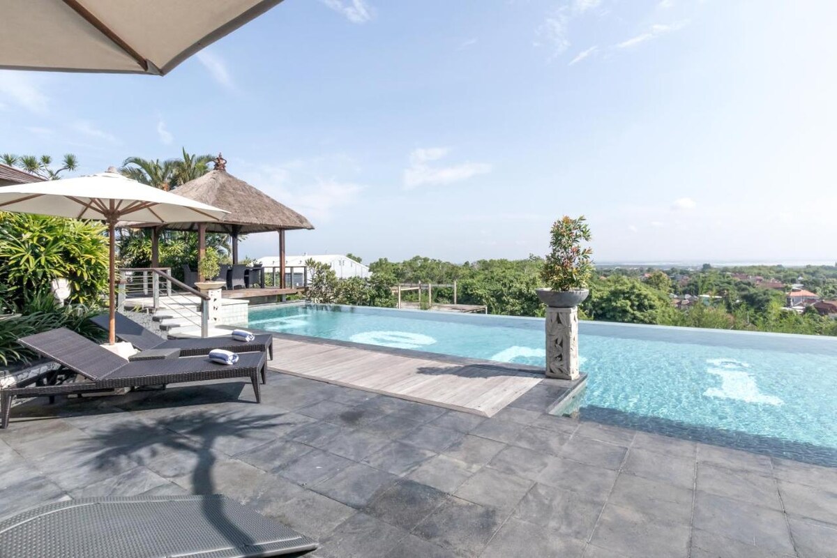 Sprawling Cliffside Estate 10 Bedroom Private Villa in Jimbaran — image 4