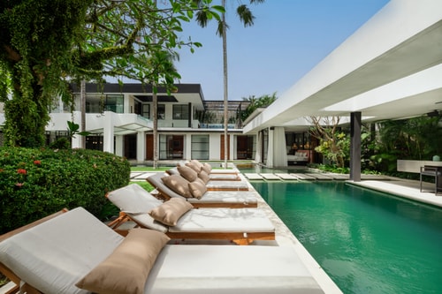Deja Bali - 5BR Villa with Pool & Rooftop, Canggu in Tumbak Bayuh, Bali — image 1